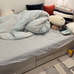 ニトリ　収納付き　セミダブルベッドふれフレームの画像