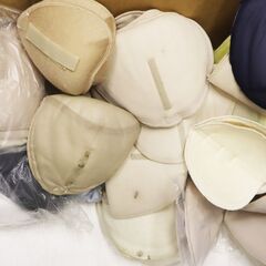 中古品　2621　肩パット　約110組　まとめ売り　服飾学校　洋裁学校　洋服材料　洋裁　洋服つくり　オーダーメイド　洋裁材料　の画像