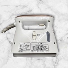 Panasonic 衣類スチーマー NI-FS530 ピンクゴールドの画像