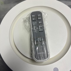 アイリスオーヤマ　パネルシーリングライト〜12畳の画像