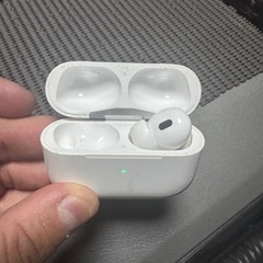 AirPods Pro【第二世代】ケース&右耳のみの画像