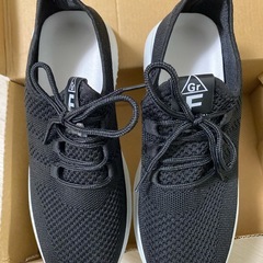 
スニーカー（黒、25.5cm、1回だけ着用）の画像