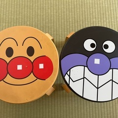アンパンマンとバイキンマンの椅子&テーブル板の画像