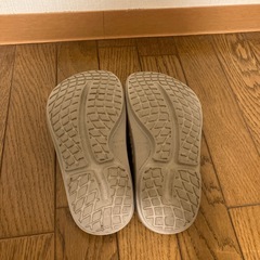 OOFOS  レディースサンダルの画像