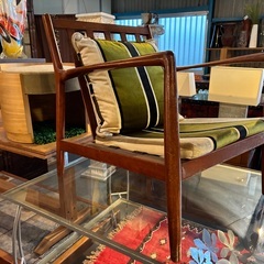 アンティーク/モダン/アームチェア/ミッドセンチュリー/椅子/木製/ヴィンテージの画像