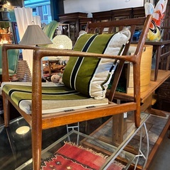 アンティーク/モダン/アームチェア/ミッドセンチュリー/椅子/木製/ヴィンテージの画像