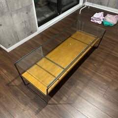 ガラストップローテーブルの画像