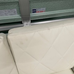 白いソファ　3人掛け　汚れありの画像