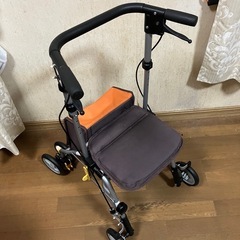 シルバーカー　手押し車の画像
