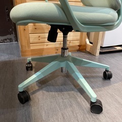 【オフィスチェア】【グリーン】クリーニング済み【管理番号1117】野の画像