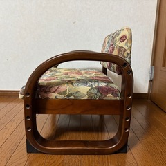 ゆったり座れる背もたれ＆ひじ掛けイスの画像