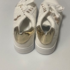 レディーススニーカーの画像