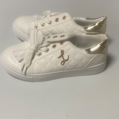 レディーススニーカーの画像