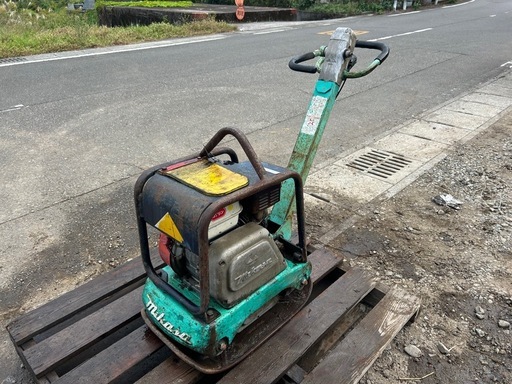 三笠産業 バイブロコンパクター　前後進 プレート　コンパクター　MVH-100 ホンダガソリンエンジン 5.5馬力 プレートランマ ランマー 高打撃 転圧機 地固め 整地 舗装 道路 仕上げ 建設機械 MIKASA 宮崎 動画あり