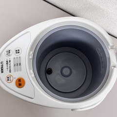 A1761🌟激安‼️ 2020年製　電気ポットPDR-G221🌟の画像
