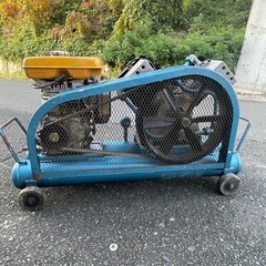 岩田 IWATA イワタ SUE-222P エンジンコンプレッサー ガソリン５馬力の画像