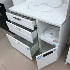【ジャングルジャングル和歌山店】【Wa3287】食器棚リユースショップ リサイクルショップ 中古家具 中古家電 中古自転車 古着 冷蔵庫の画像