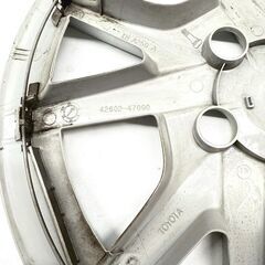 トヨタ/TOYOTA ホイールキャップ 42602-47090 プリウスα 16インチ 純正品 4枚セットの画像