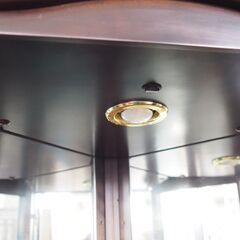 ◆コーナー 照明付き キャビネット ガラス コレクション キュリオケース フィギュア 骨董 アンティーク◆の画像