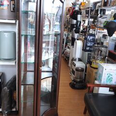 ◆コーナー 照明付き キャビネット ガラス コレクション キュリオケース フィギュア 骨董 アンティーク◆の画像