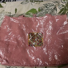 可愛いピンクのミニバッグの画像