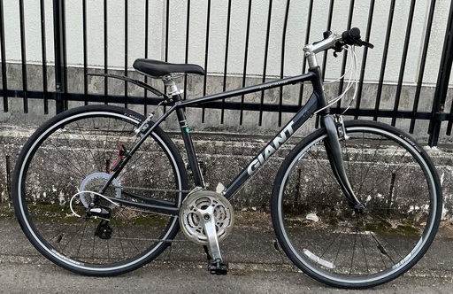 お得＜多数新品パーツ交換＞ジャイアント・エスケープ・サイズM 3×8段変速・新品部品だらけの超お得品！