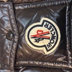 MONCLER K2 ダウンジャケットの画像