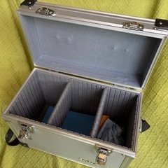 ジュラルミンケース
の画像