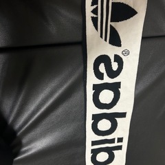 adidas マフラーの画像
