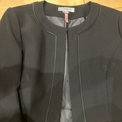 レディーススーツ（ジャケット）の画像