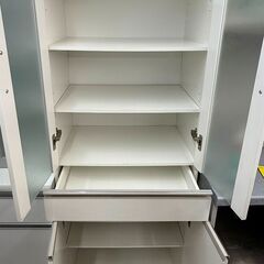 ✨️ジモティー割引✨️【ジャングルジャングル堺初芝店】　2枚扉食器棚　幅(W)595mm × 奥行(D)395mm × 高さ(H)1780mm　堺市（東区　西区　北区　南区　堺区　美原区）高石市　泉大津市　忠岡町　和泉市　松原市　大阪狭山市の画像