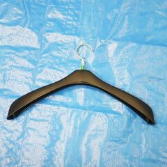 中古品　2623　ハンガー　女性用ハンガー　トクコプルミエ　30本セット　厚みのあるハンガーの画像