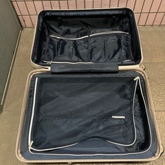 超軽量🔴スーツケース65.45.30センチの画像