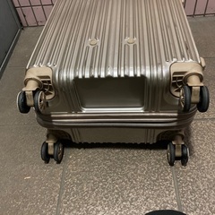 超軽量🔴スーツケース65.45.30センチの画像