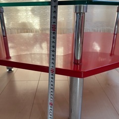 ガラステーブルの画像