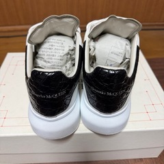 Alexander McQEEN スニーカー  の画像