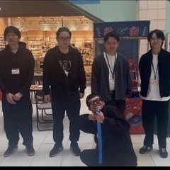 商業施設でのスマホイベントスタッフの画像