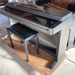 中古電子ピアノ クラビノーバCLP-550の画像