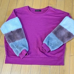 GORGE ゴージ　トレーナー　レディース　Mサイズ　モカモカ袖の画像