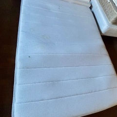 中古のダブルベッドになります、の画像