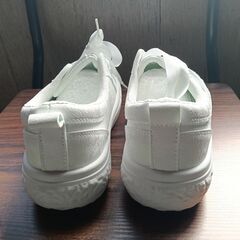 新品 23cm レディース スニーカー ホワイト シューズ 靴 カジュアル 識別番号:(959-Z)の画像
