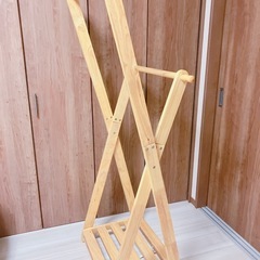 【急募】　木製　ハンガーラック　洋服掛け　洋服収納の画像
