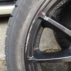 ＰＣＤ１００　５穴　215／45R17　３０・５０プリウスなど　2021製　グッドイヤーの画像