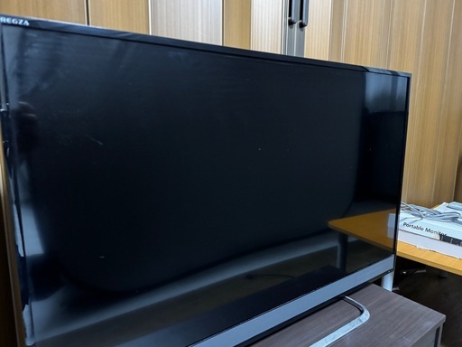 テレビ　REGZA 40インチぐらい　