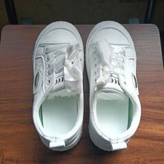 新品 23cm レディース スニーカー ホワイト シューズ 靴 カジュアル 識別番号:(957-Z)の画像