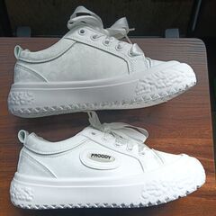 新品 23cm レディース スニーカー ホワイト シューズ 靴 カジュアル 識別番号:(957-Z)の画像