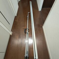 引き取りに来ていただける方、中古ビデオスクリーン差し上げますの画像