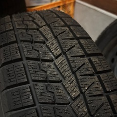 冬タイヤ　185／60R15の画像