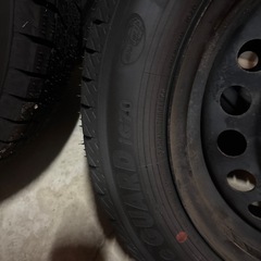 冬タイヤ　185／60R15の画像