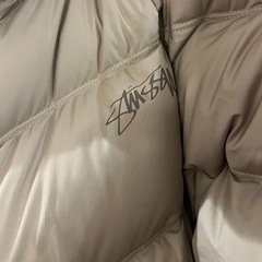 STUSSYダウンの画像